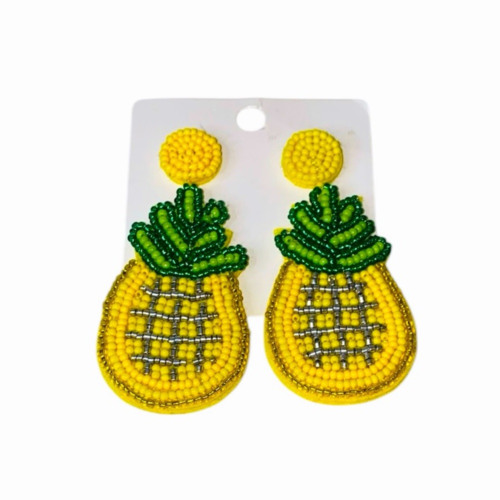 NWOT Yellow/Green Pineapple Beaded Earrings